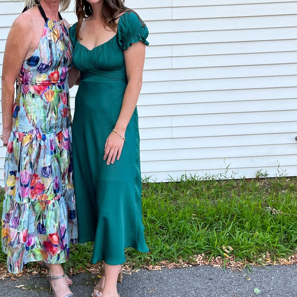Green hello Molly dress, only worn once. Perfect condition.